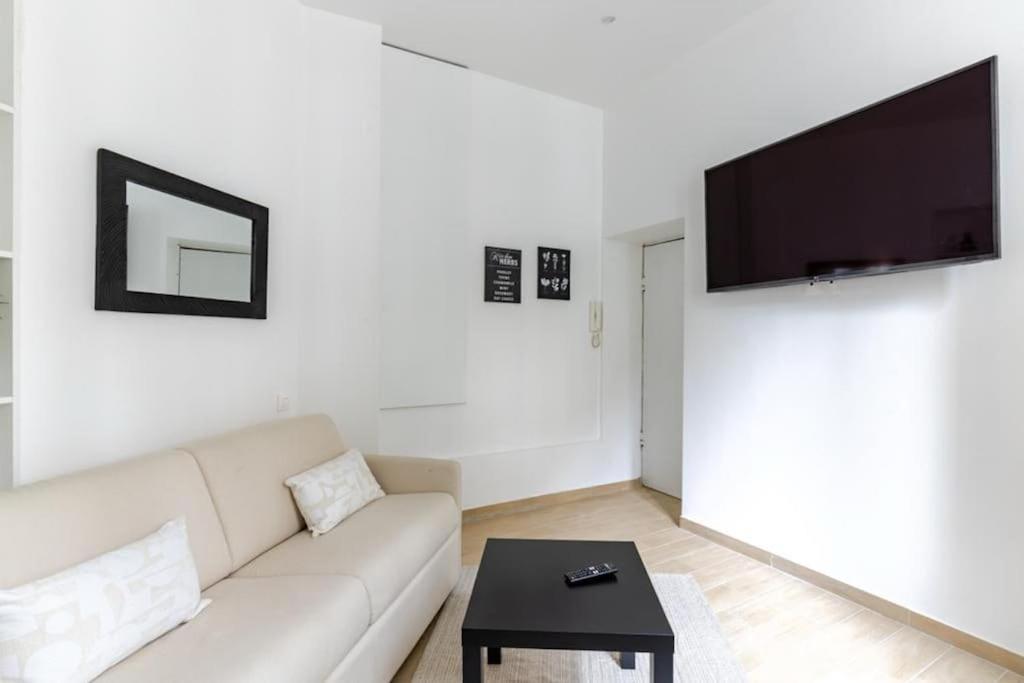 Montbrunalesia Ii Cosy 2p Appartement *